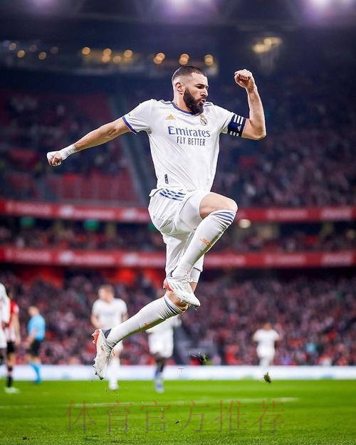 库瓦-不太理解手球判点的标准 本泽马解决了问题